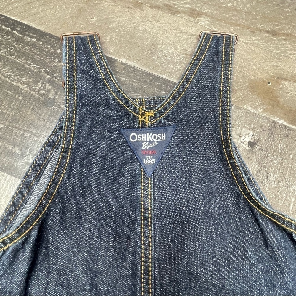 OshKosh B’gosh Denim Overall size 9 months - Picture 5 of 9